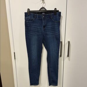 Stylish Dark Blue Ankle Jeans